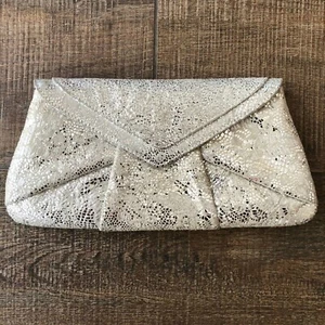 KAIA PETERKA NEW YORK PARFAIT CLUTCH SILVER LACE - Picture 1 of 11