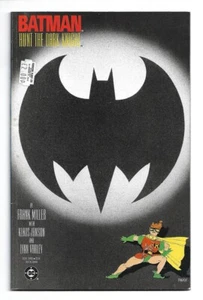 DC Comics - Batman: Hunt the Dark Knight - Book Three - 1986 (Frank Miller) - Foto 1 di 2