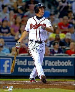 Chipper Jones Atlanta Braves Signed 16" X 20" Watching Ball Photo - Picture 1 of 1