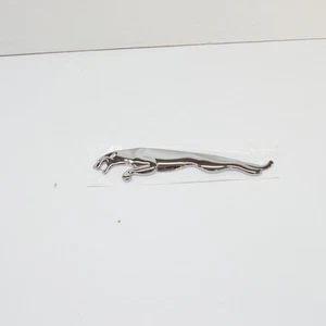 JAGUAR XJ X351 Heckdeckel Emblem C2D45822 NEU ORIGINAL - Bild 1 von 6