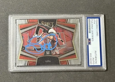 TARJETA AUTOGRAFIADA FIRMADA POR LITA 2023 PANINI SELECT WWE CERTIFICADA PSA/ADN Foto 1 de 2
