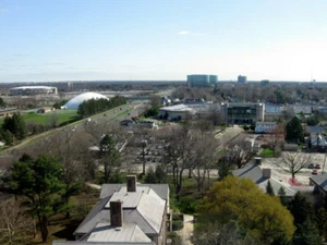 Impresión artística póster Long Island NY East Meadow Uniondale Hofstra aérea 18 x 24 pulgadas - Imagen 1 de 1