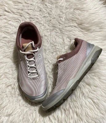 ECCO Ladies Biom Hybrid 3 GORE TEX Spikeless Golf Shoes, EU 39 US 8 - Image 1 of 4