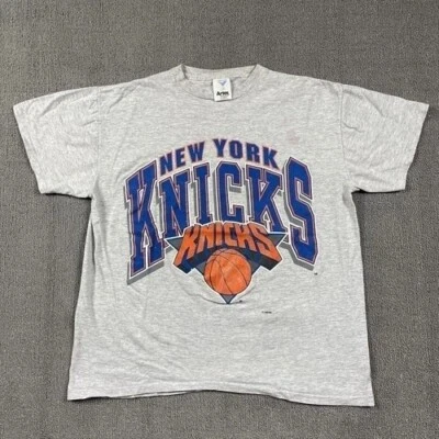 GILDAN Vintage New York Knicks NBA Basketball Graphic Retro Style Unisex T-Shirt