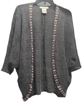 Cardigã FLYING TOMATO cinza acabamento tribal tamanho pequeno/médio - Imagem 1 de 4