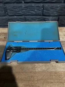 Mitutoyo Corporation Digimatic Messschieber Serie 500-134 Modell CD-8" B benötigt Akku - Bild 1 von 5