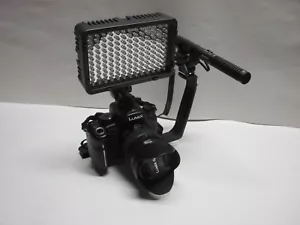 Pro WXF991 AZ SM-2L Stereo Mikro Video Licht Panasonic WXF991K VX981K VX870 WX970 - Bild 1 von 9