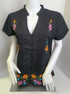 Mujer Guayabera Mexicana FLORAL Camisa Negra GRANDE Botón Bolsillo Frontal - Imagen 1 de 14