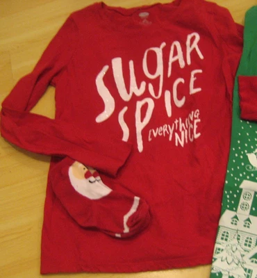 OLD NAVY Niña L 10/12 Rojo Blanco SUGAR SPICE EVERYTHING Bonita Camiseta Top NAVIDAD Foto 1 de 4