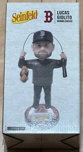 NUEVO 2024 Boston Red Sox Seinfeld Bobblehead Lucas Giolito 7/9 Nuevo en caja - Imagen 1 de 2