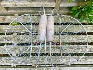 Beautiful French vintage wire vegetable trug /basket. Great Cond. Wooden handles - Picture 1 of 4