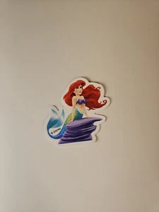 Ariel Laptop Sticker The Little Mermaid On A Rock Classic Cartoon Decal - Foto 1 di 4