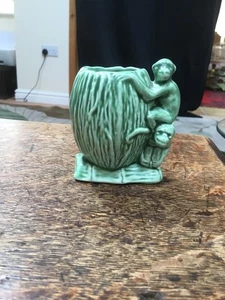 Sylvac Monkey & Coconut Posy Vase 2307 in Green Satin Glaze - Picture 1 of 5