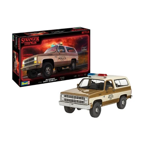 REVELL 07724 1/25 Stranger Things - Jim Hopper's Chevy Blazer K5