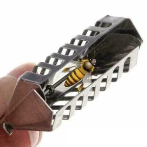 Bee Clip Cage Steel Queen Beekeeping Tool Equipment Accessories New - Picture 1 of 11