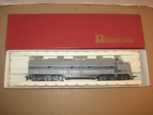 HO Scale Rivarossi NYC 4095 GM EMD E8 Non - Powered Diesel Loco - Picture 1 of 8