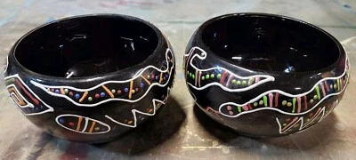 Lote de 2 cuencos negros decorativos Jon Coffelt pintados a mano lagarto serpiente reptil Foto 1 de 4