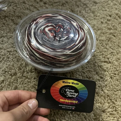 480 yardas Hecho Itinerante PIES RETOCANDO Pintado a Mano Merino Calcetín Hilo FUEGO Foto 1 de 3