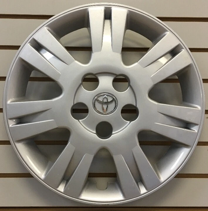 Cubierta de rueda tapacubos Toyota Solara 2004 2005 2006 2007 2008 OEM nueva Foto 1 de 1