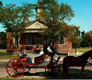 Postal de colección de Williamsburg Virginia colonial carro declaración juzgado - Imagen 1 de 4