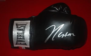 JULIO CESAR CHAVEZ SR Signed Everlast laced boxing glove Beckett COA WT37708 - Picture 1 of 3