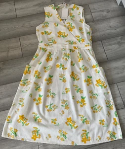 MICHELLE KEEGAN PRETTY FLORAL SUMMER DRESS..BRAND NEW..SIZE 16.. - Picture 1 of 4