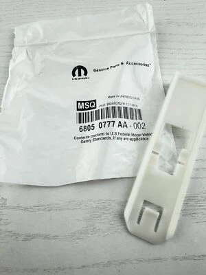 NEW 2010-2018 Dodge Ram 1500-5500 LH or RH Headlight/Headlamp Retainer CLIP,OEM - Image 1 of 3