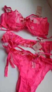 BOUX AVENUE BH 36D & STRAPSHALTER 12 & SLIP UK 16 NEU MIT ETIKETT & HONEY BIRDETTE STRÜMPFE - Bild 1 von 6