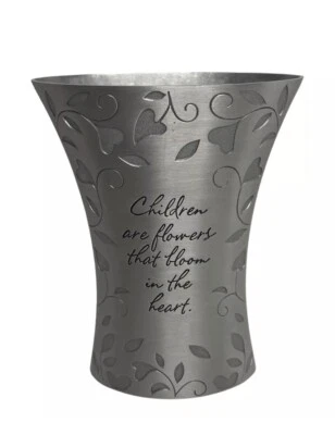 Jarrón 5,5" HALLMARK NIÑOS SON LAS FLORES QUE FLORECEN EN EL CORAZÓN PELTRE 2005 Foto 1 de 4