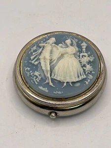 Vintage silberfarbene viktorianische Themenpillendose mit 3 Fächern - Bild 1 von 11