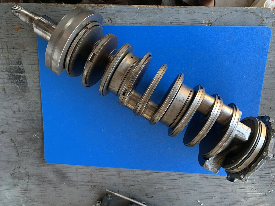 Cigüeñal fueraborda Johnson Evinrude 200 hp 225 hp 250 hp v6 OMC Looper Foto 1 de 3