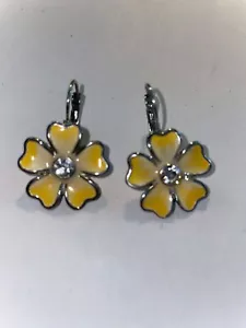 Yellow flower enamel earrings silver tone - Picture 1 of 3