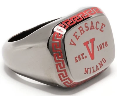 Nuevo en caja Anillo Versace Varsity V Logo Llave Griega Rojo Rutenio Sello Talla 21 EE. UU. 9 $495 Foto 1 de 4