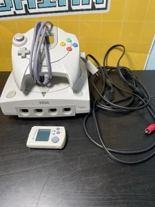 Console, controller, cavi e VMU Sega Dreamcast HKT-3020, TESTATA! FUNZIONA!!! - Foto 1 di 11