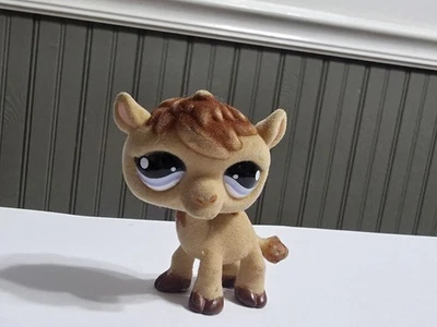 CAMEL #997 - Authentic Littlest Pet Shop - Hasbro LPS Flocked Fuzzy - Image 1 of 4