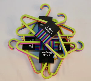 Confezione da 40 appendiabiti tubolari in plastica per bambini appendiabiti antiscivolo  - Foto 1 di 7