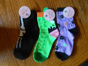 HALLOWEEN SOCKS (LOT OF 3) Kids Sz 7 -8.5 Ankle MONSTERS, SPIDERS & SKELETONS - Picture 1 of 5
