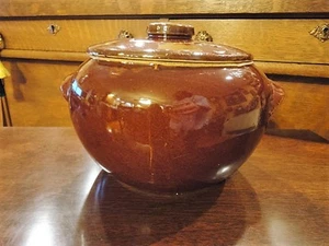 Brown Glaze Stoneware 8 Cup Bean Pot with Lid Marked USA Maker Vintage - Picture 1 of 10
