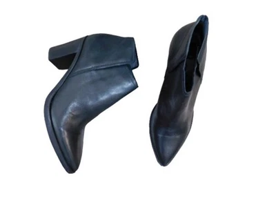 Dolce Vita Size 11 Black Leather Heeled Western Style Boots NEW - Image 1 of 4