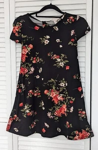 BTWEEN Size 8 Women's Blouse Tshirt Short Sleeve Black Floral - Picture 1 of 24