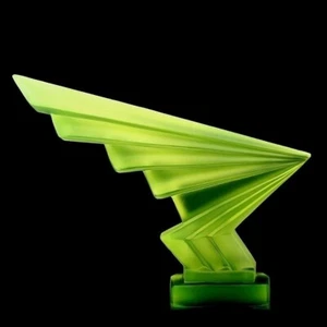 Sculpture 1930' H.Hoffmann Car Mascot ' Flesh ' Art Deco Vaseline Uranium Glass - Picture 1 of 5