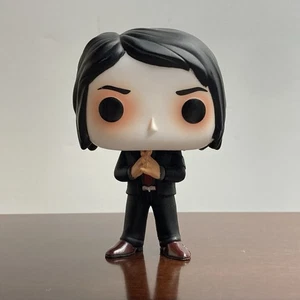 Funko Pop! Corbata roja My Chemical Romance GERARD WAY #47 suelta fuera de caja tema candente - Imagen 1 de 4