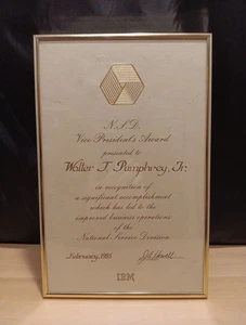 De colección 1985 IBM Vicepresidente Premio Servicio al Empleado Premio Logro - Imagen 1 de 11