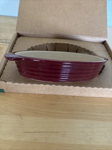 Pampered Chef Small Oval Baker. New Traditions Collection Cranberry 1334 Boxed - Picture 1 of 12
