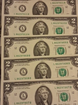2007 Consecutive Series 2 Dollar Bills Lot Of 5 Uncirculated - Image 1 of 4