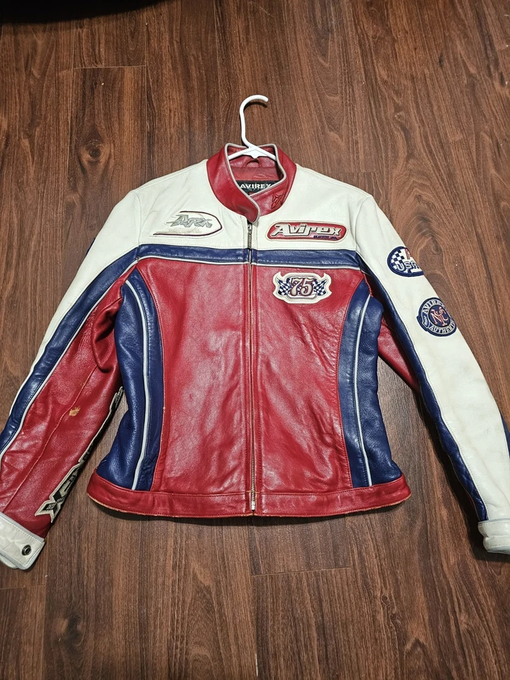 Chaqueta de automovilismo vintage para mujer Avirex roja blanca y azul Foto 1 de 4