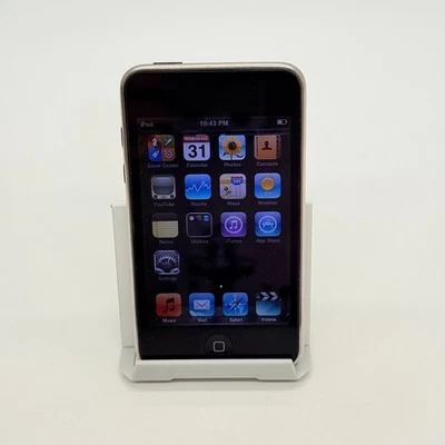 Apple iPod touch 3rd Generation (16 GB) Lines on screen read! - Image 1 of 4