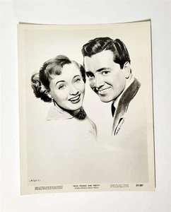 Foto de la película Rich Young & Pretty 1951 Jane Powell Wendell Corey Morr Kusnet - Imagen 1 de 2
