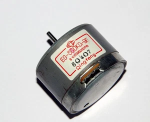 QingFeng EG530KD-9F 9V DC Motor 1600/3200rpm 2-speed CW Deck/Player/Recorder - Picture 1 of 7