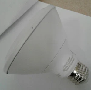 LED 13W PAR30 Lamp 3000K E26 (Parabolic Aluminized Reflector) - Picture 1 of 1